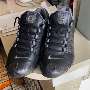 Nike Shox Women’s sz 9